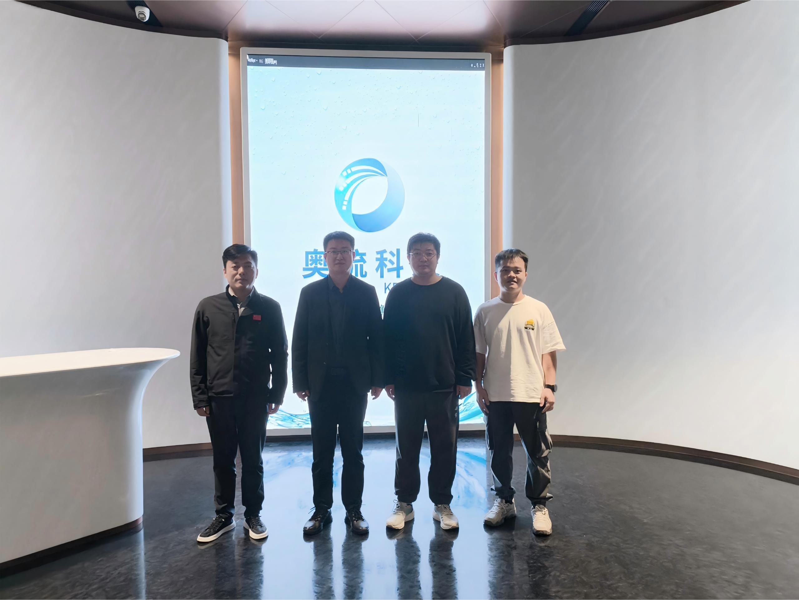 昆山市高新区科技局肖宇、马玉涛莅临奥流科技考察指导